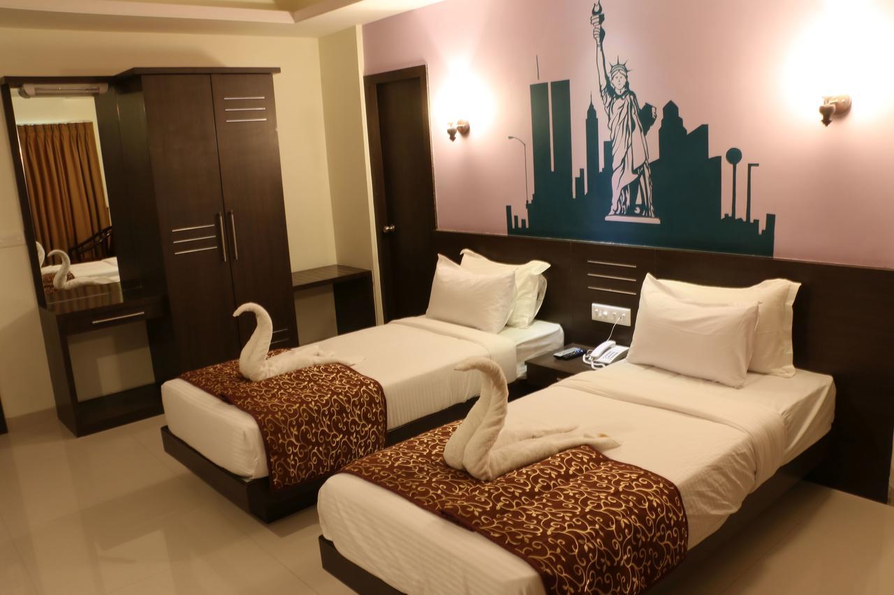 Hotel Reevanta Daman Luaran gambar