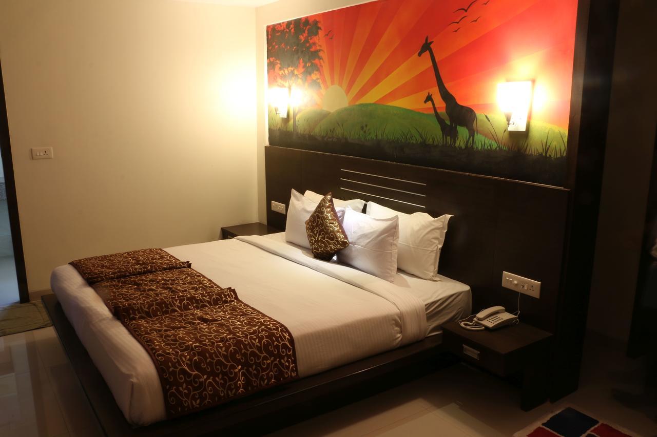Hotel Reevanta Daman Luaran gambar