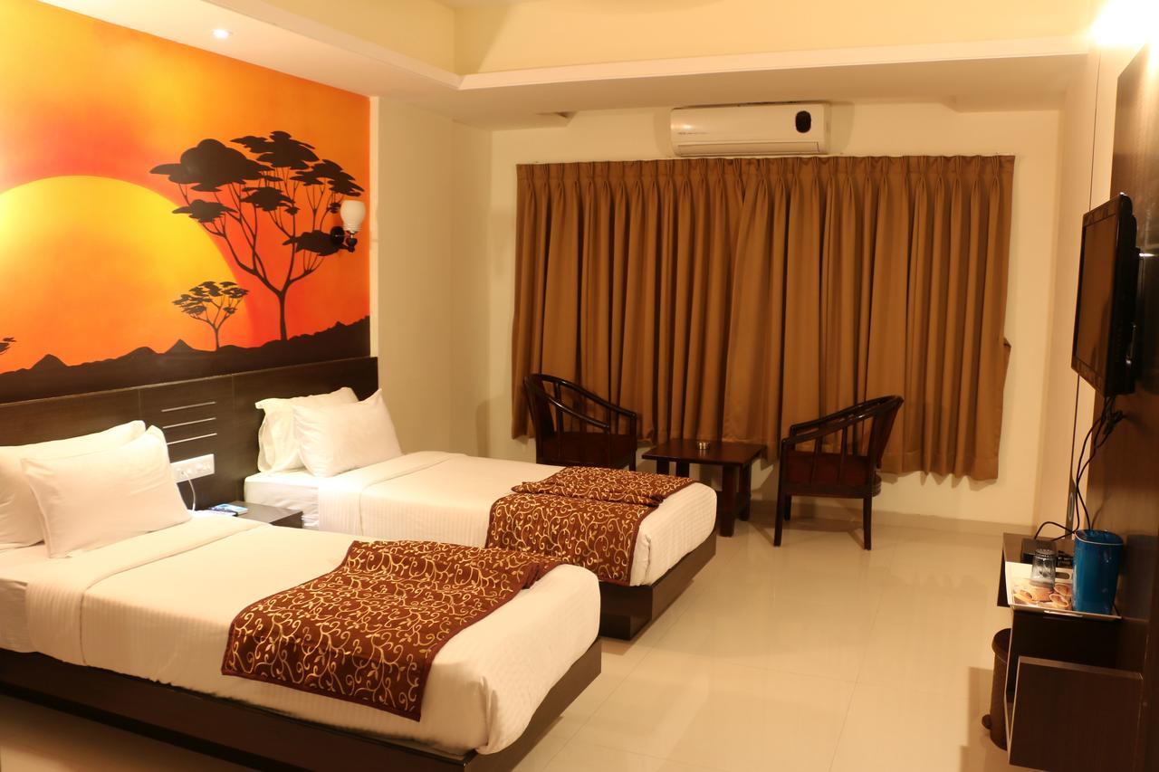 Hotel Reevanta Daman Luaran gambar